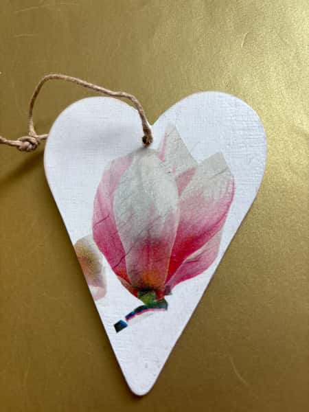 Handgjort hjärta – magnolia 🌸 stilren & unik