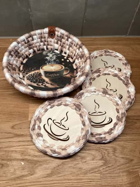 Korg med 4 underlägg