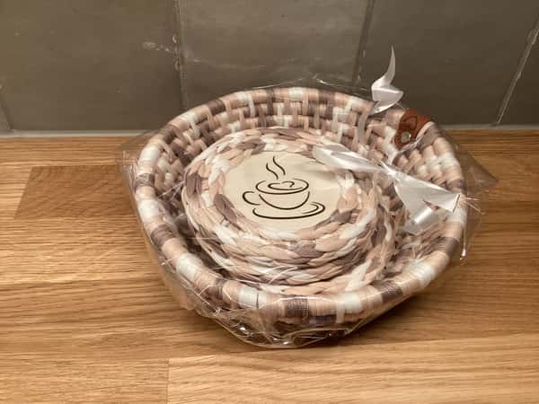 Korg med 4 underlägg