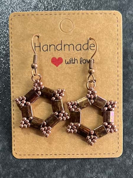 Kopparfärgade örhängen