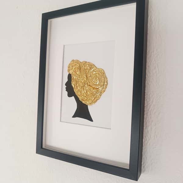 "My African Lady" – Handgjord Mixed Media-tavla i Svart Ram