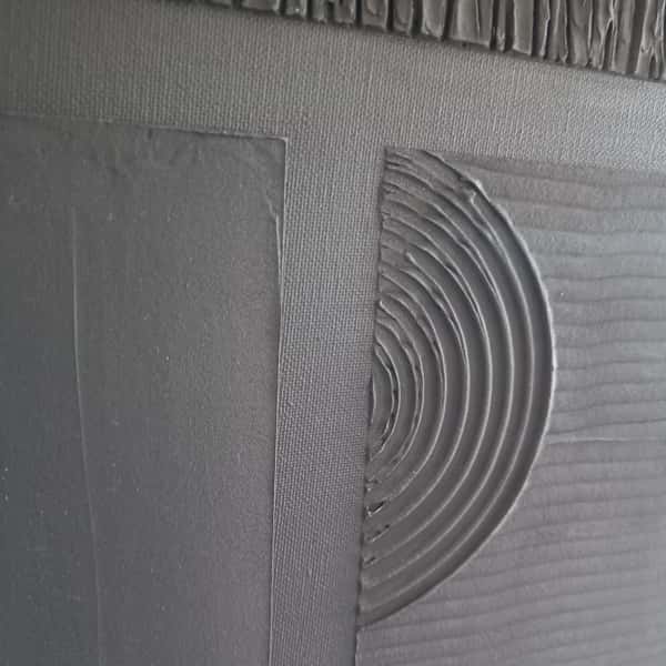 Silent Box – Gränslös Struktur i Matt Svart (50x70 cm)