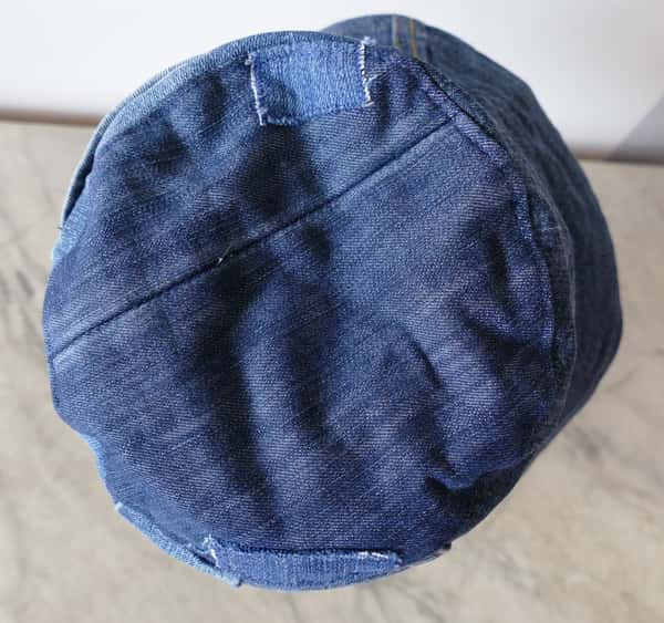 Buckethatt, fiskehatt, sydd av återbrukade blå jeans.
