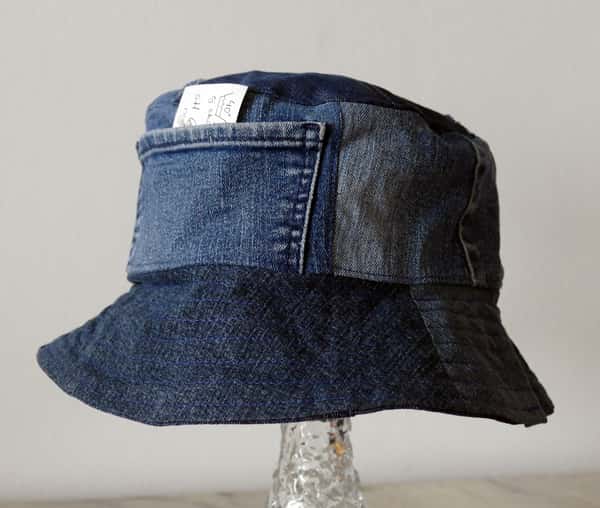 Buckethatt, fiskehatt, sydd av återbrukade blå jeans.