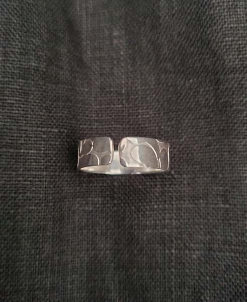 Mönstrad silverring justerbar