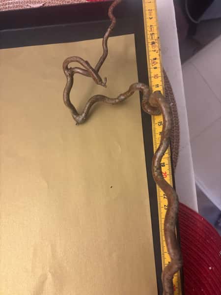 Trollhassel “trollspön” – lackade & hållbara naturpinnar