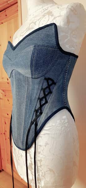 Iris Corset