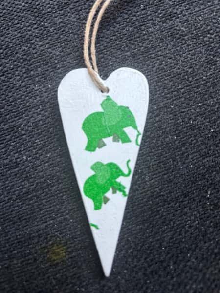 Handgjorda hjärtan med elefanter – unika & charmiga