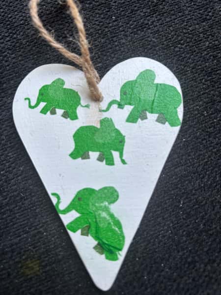 Handgjorda hjärtan med elefanter – unika & charmiga