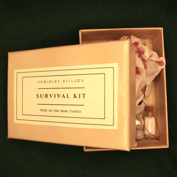 Feminist killjoy survival kit / presentask / studentpresent