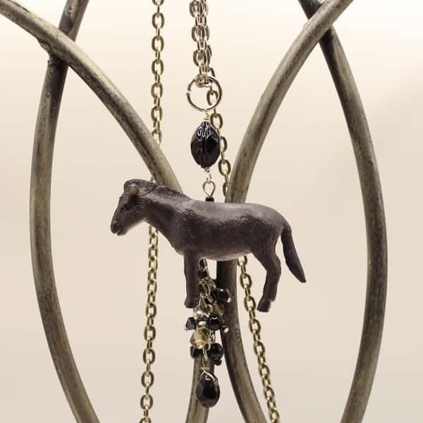 Halsband av återbruk – åsna