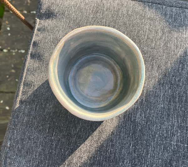Liten mugg i stengodskeramik ljusblå